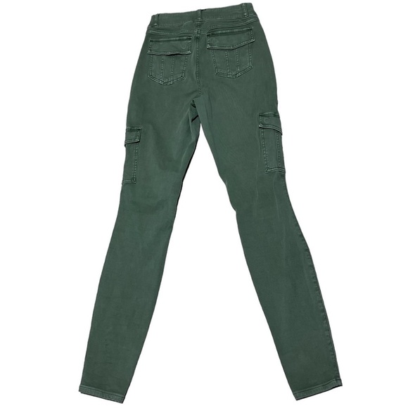 SPANX Stretch Twill Ankle Cargo Pant in Soft Sage M - Picture 13 of 14